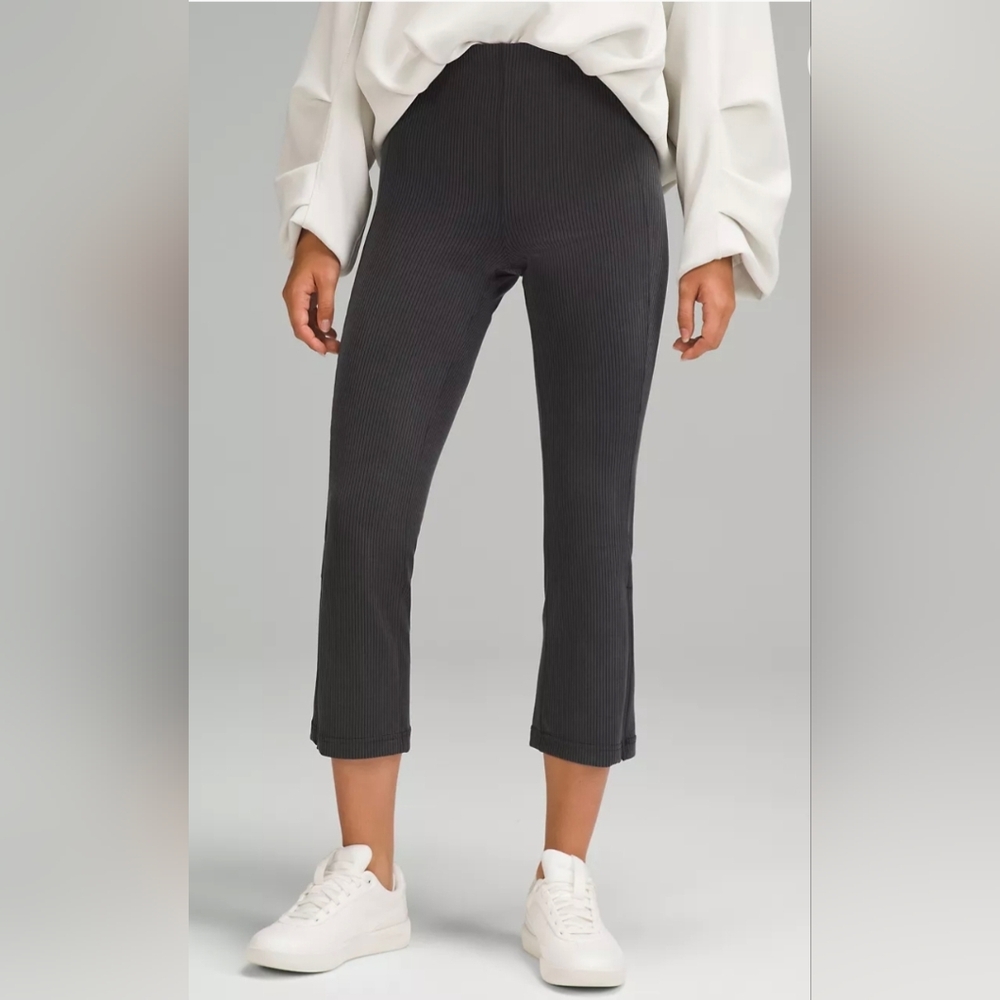 NWT Lululemon Ribbed Softstreme Zip Leg HR 25", Grey, Size 4